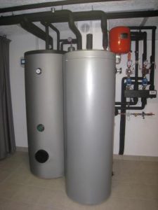 toplotna črpalka zrak voda za radiatorsko ogrevanje